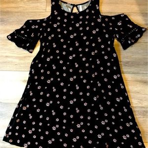 Cold shoulder dress black with pink flowers 🌸